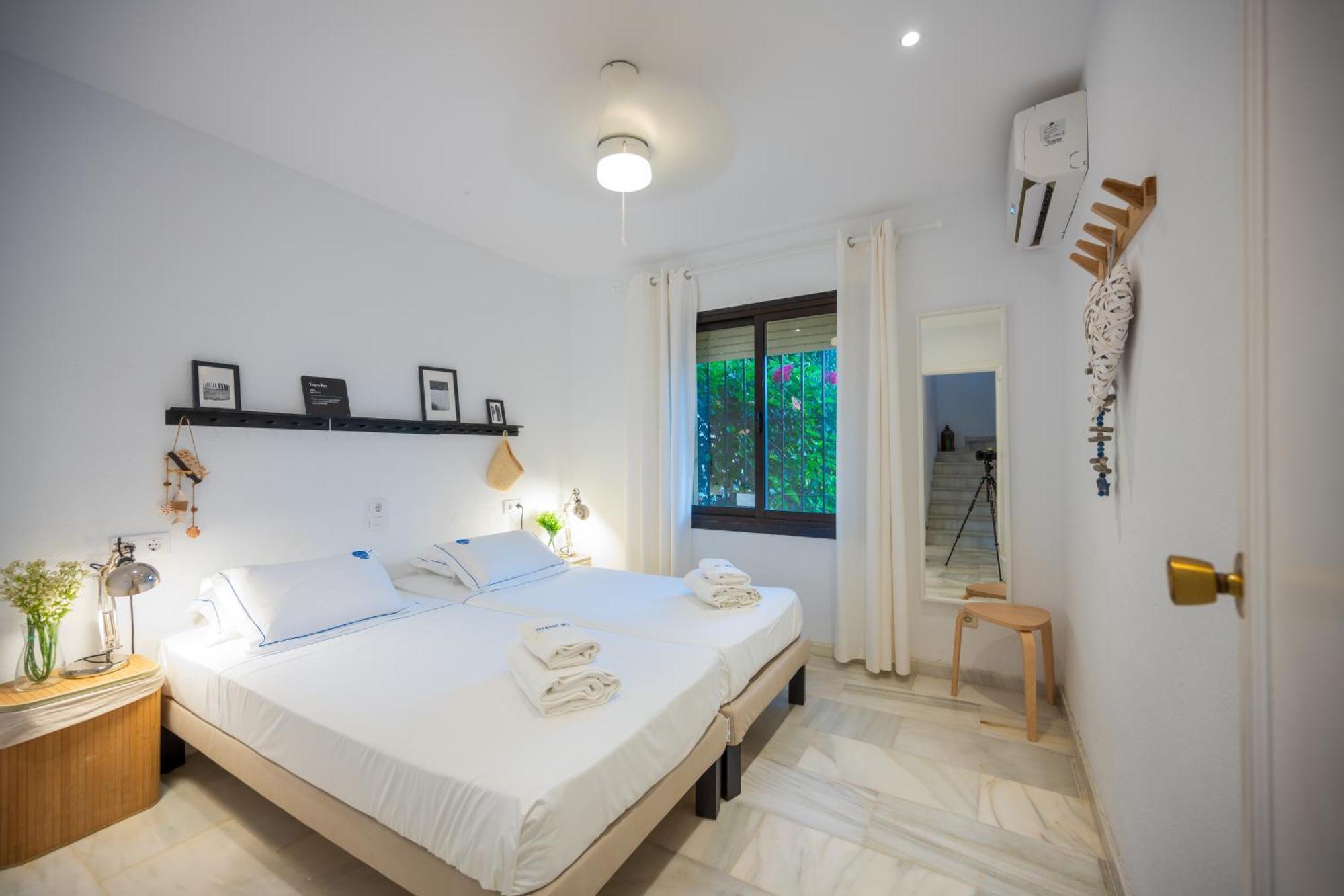 Typical Beach House Las Chapas Playa With Heated Pool Марбелья Экстерьер фото