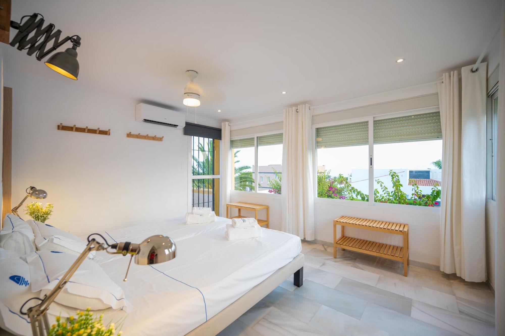 Typical Beach House Las Chapas Playa With Heated Pool Марбелья Экстерьер фото