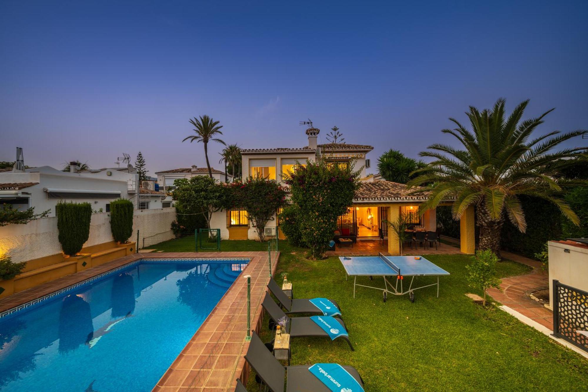Typical Beach House Las Chapas Playa With Heated Pool Марбелья Экстерьер фото