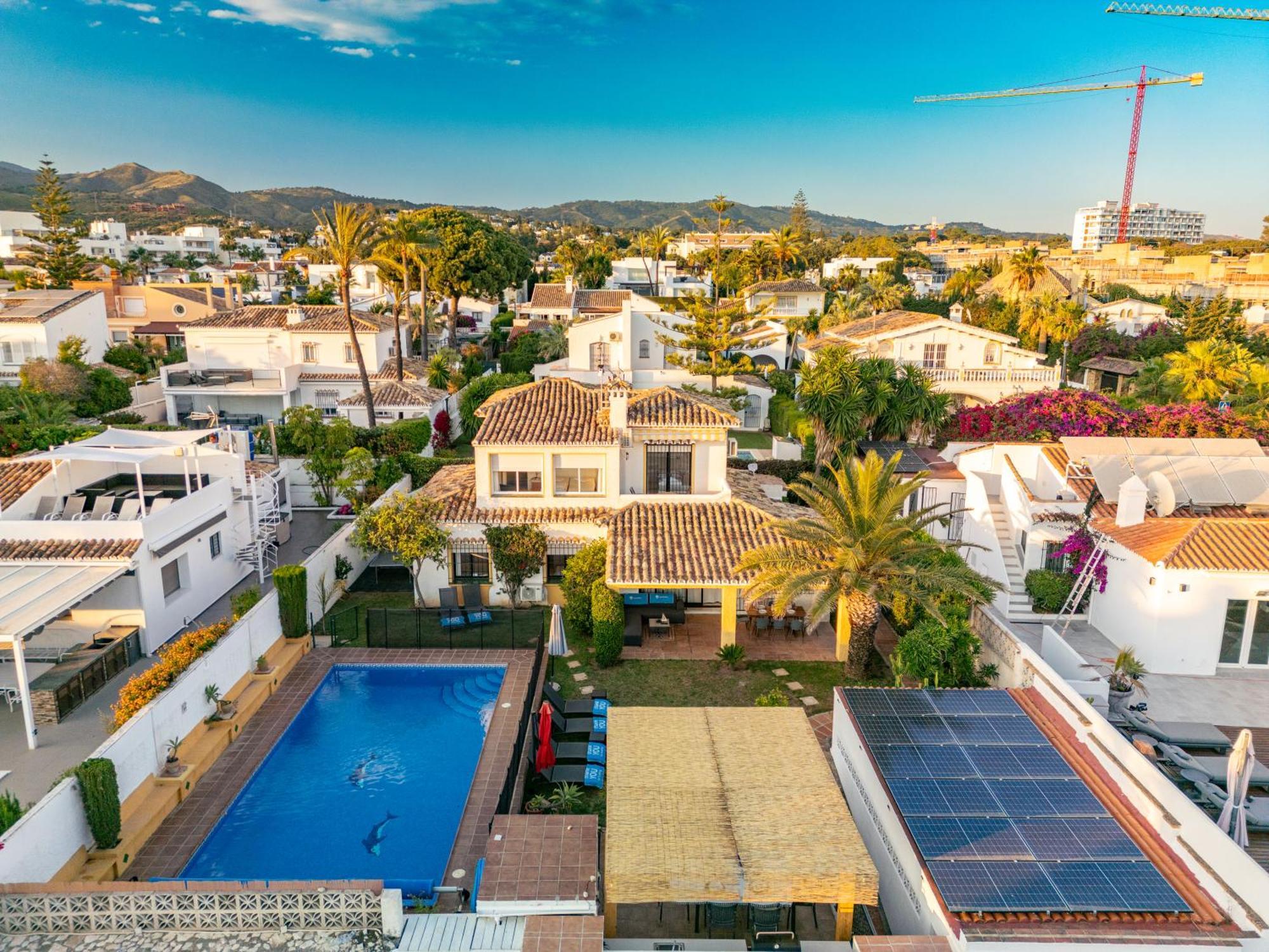 Typical Beach House Las Chapas Playa With Heated Pool Марбелья Экстерьер фото